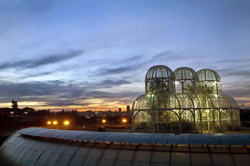 Jardim Botânico é um dos cartões-postais de Curitiba.