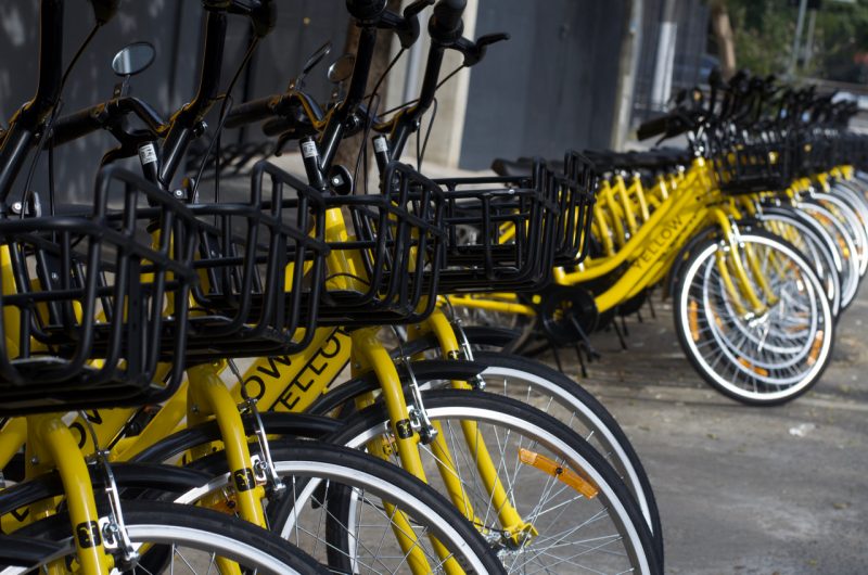 Yellow oferece serviço de bicicletas compartilhadas e melhora a mobilidade da cidade