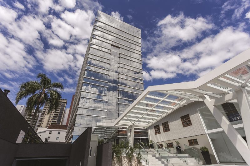 fachada landmark batel