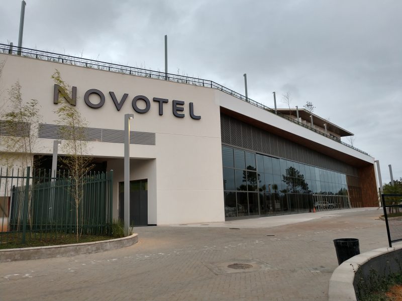 fachada novotel itu