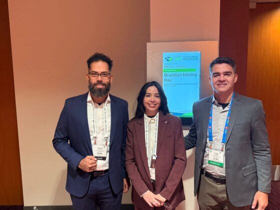 Governança técnica domina debates durante o PDAC 2026